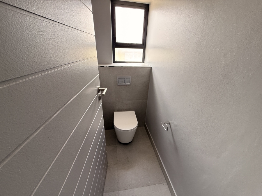 To Let Commercial Property for Rent in Rivergate Western Cape